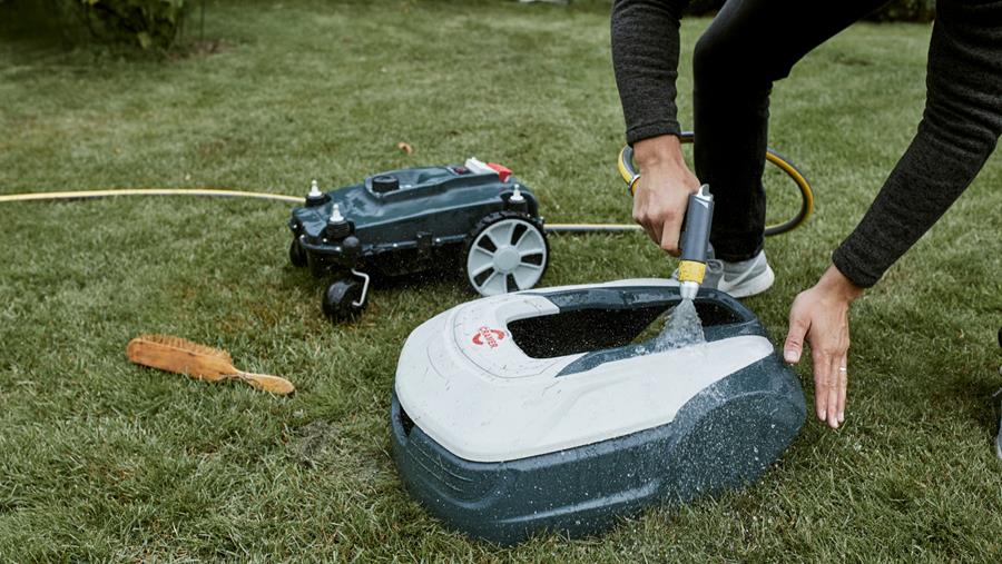 Installation et entretien de tondeuses robotisées