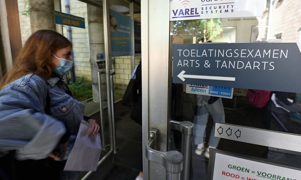 Raad van State schorst ongunstig resultaat toelatingsexamen arts