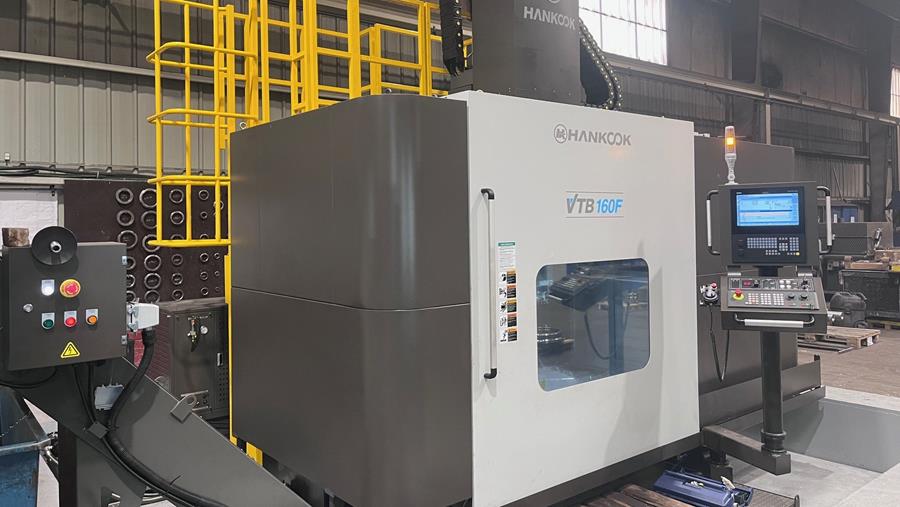 Une nouvelle machine d'usinage vertical répond à la demande d'usinage de plus grandes dimensions