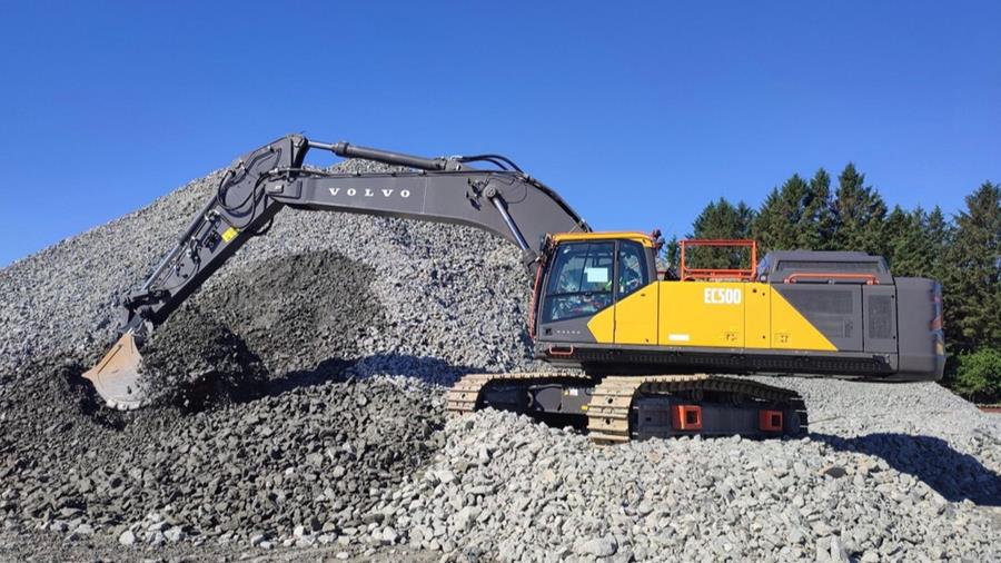 Volvo CE teste sa première pelleteuse électrique EC500 de 50 tonnes en Norvège