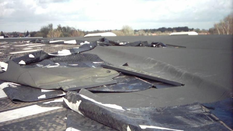 Comment éviter que le toit ne soit endommagé par une tempête ?