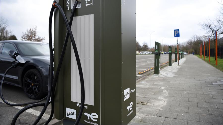 La "recharge par rotation" accélère la mise à disposition des bornes de recharge publiques
