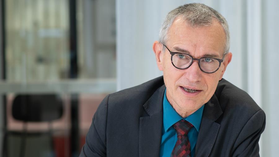 Regering overweegt beperkte indexering van honoraria